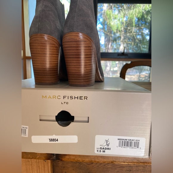 Marc Fisher gray Gadri suede booties size 7.5 - Picture 6 of 7